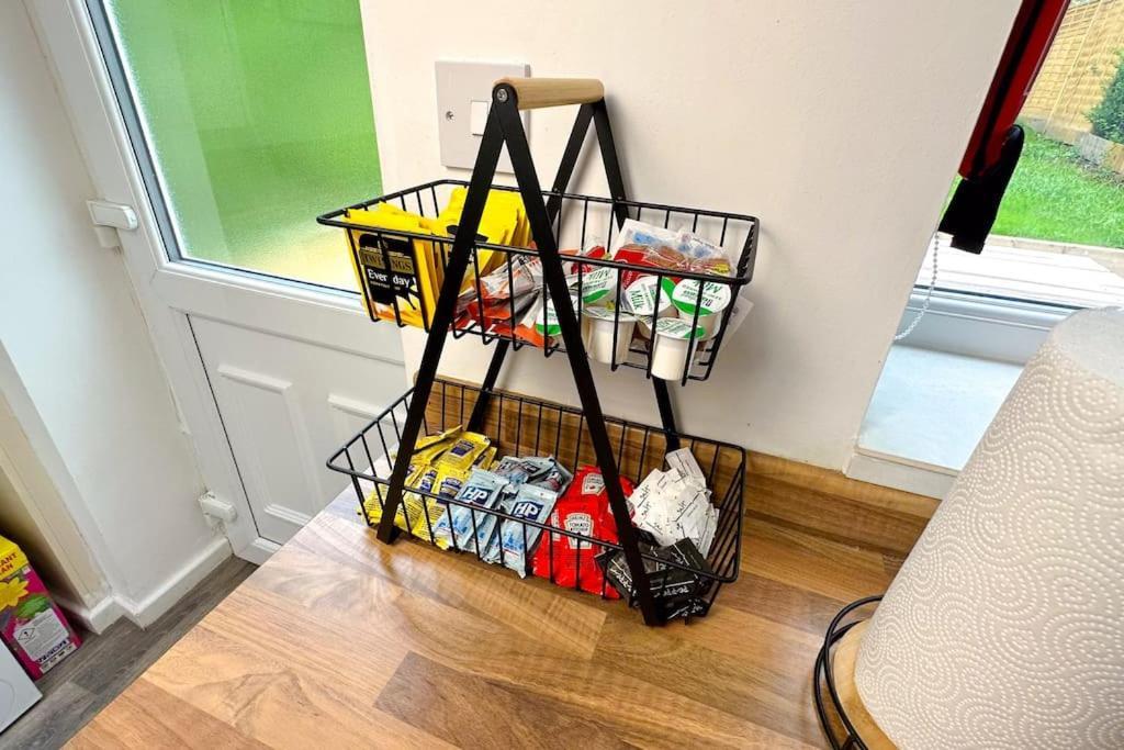 Holiday home Huge House - Free Parking - Quiet Location Liverpool